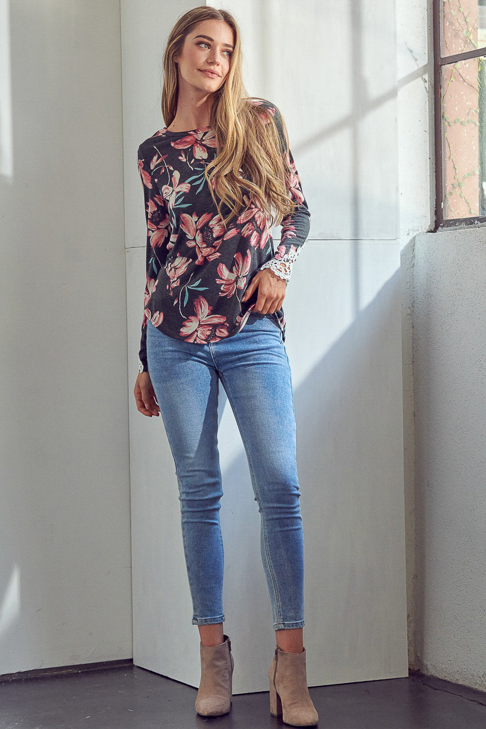 FLORAL JERSEY CROCHET PATCH TOP