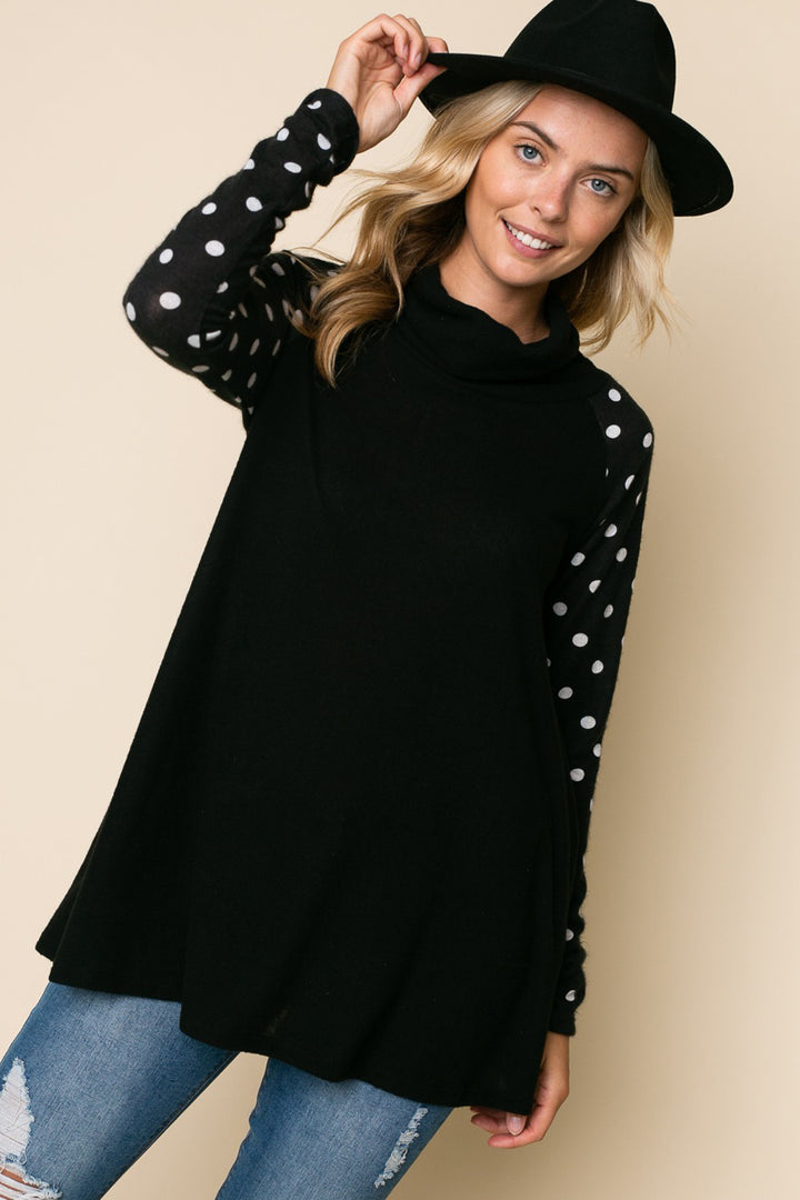 POLKA DOT TURTLE NECK TOP