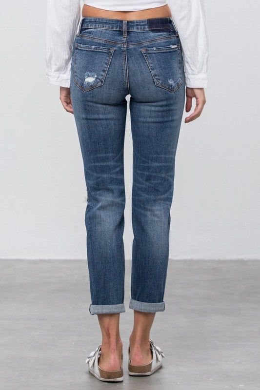 MID-RISE SLIM BOYFRIEND JEANS