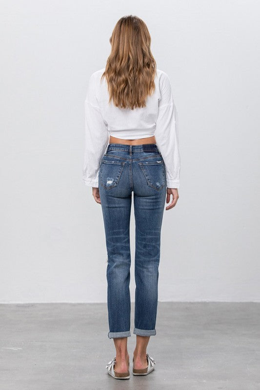 MID-RISE SLIM BOYFRIEND JEANS