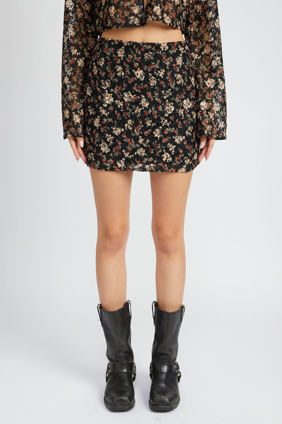 Lace Embroidery Mini Skirt - Azoroh