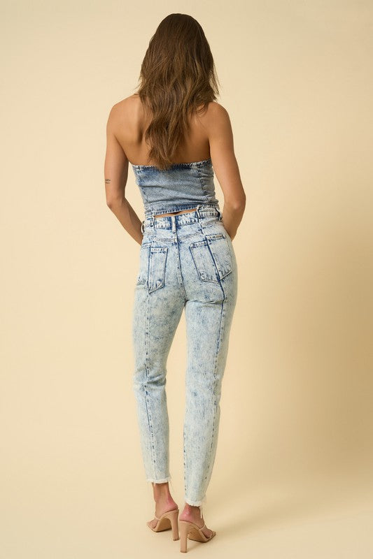 HIGH RISE SLIM TAPERED JEANS