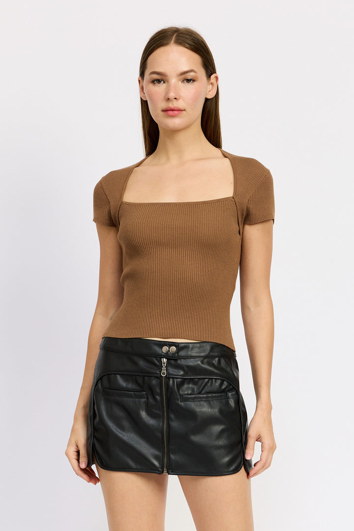 SQUARE NECKLINE TOP