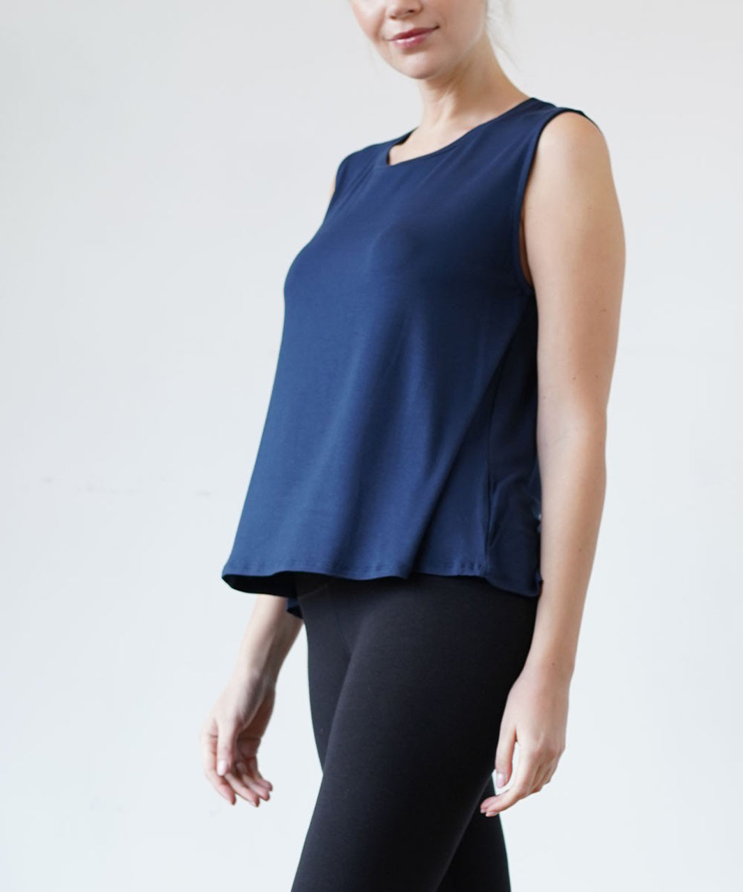 BAMBOO MUSCLE SLEEVLESS TOP