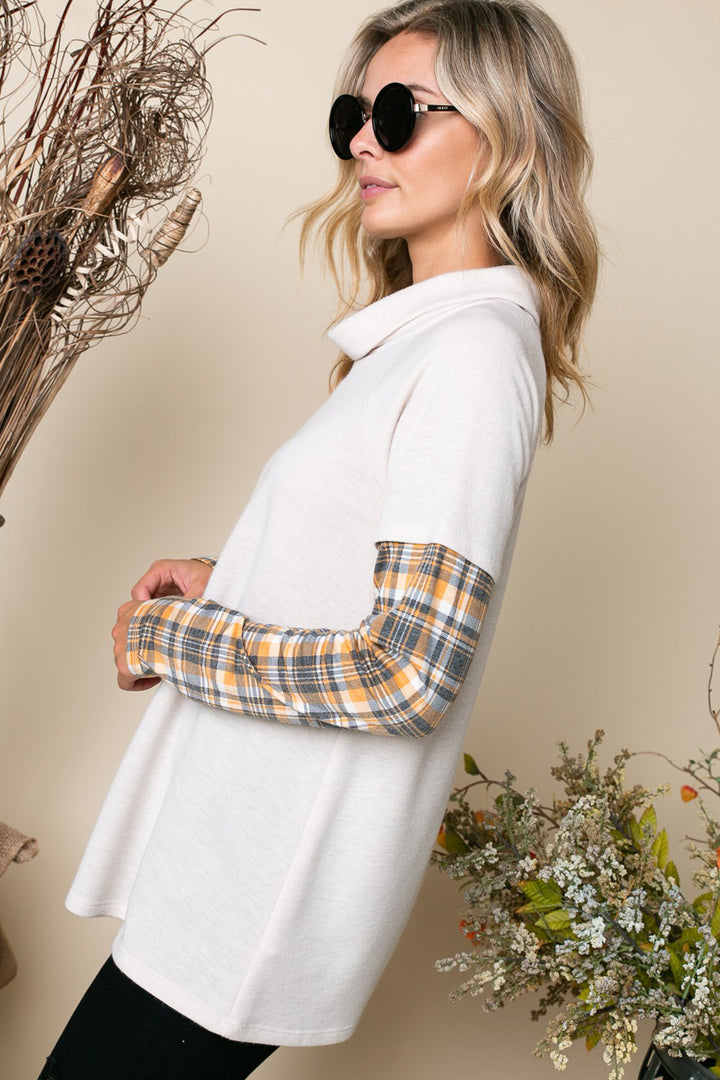 PLAID MIXED TURTLE NECK TOP