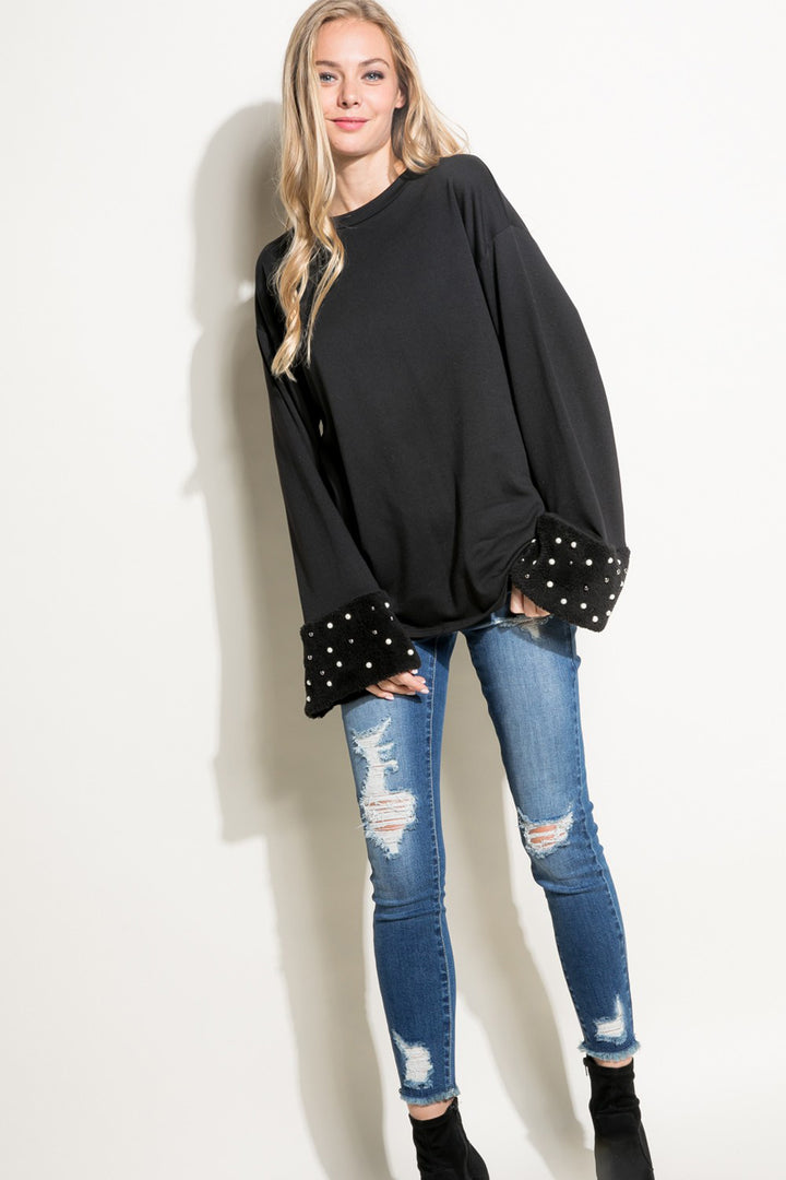 FAUX FUR PEARLS SWEATSHIRT