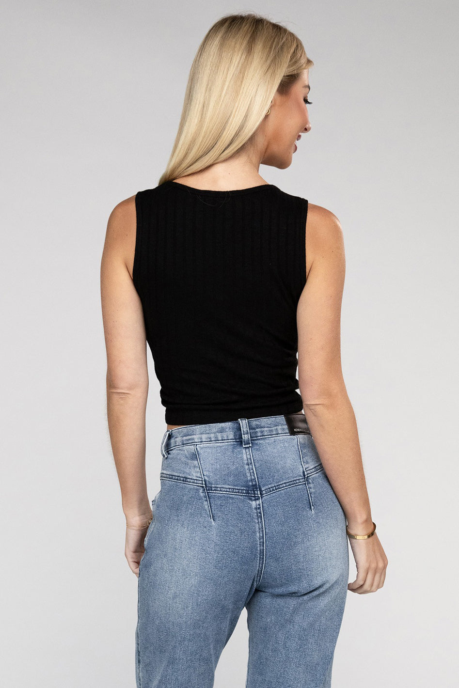 Ribbed Scoop Neck Cropped Sleeveless Top - Azoroh