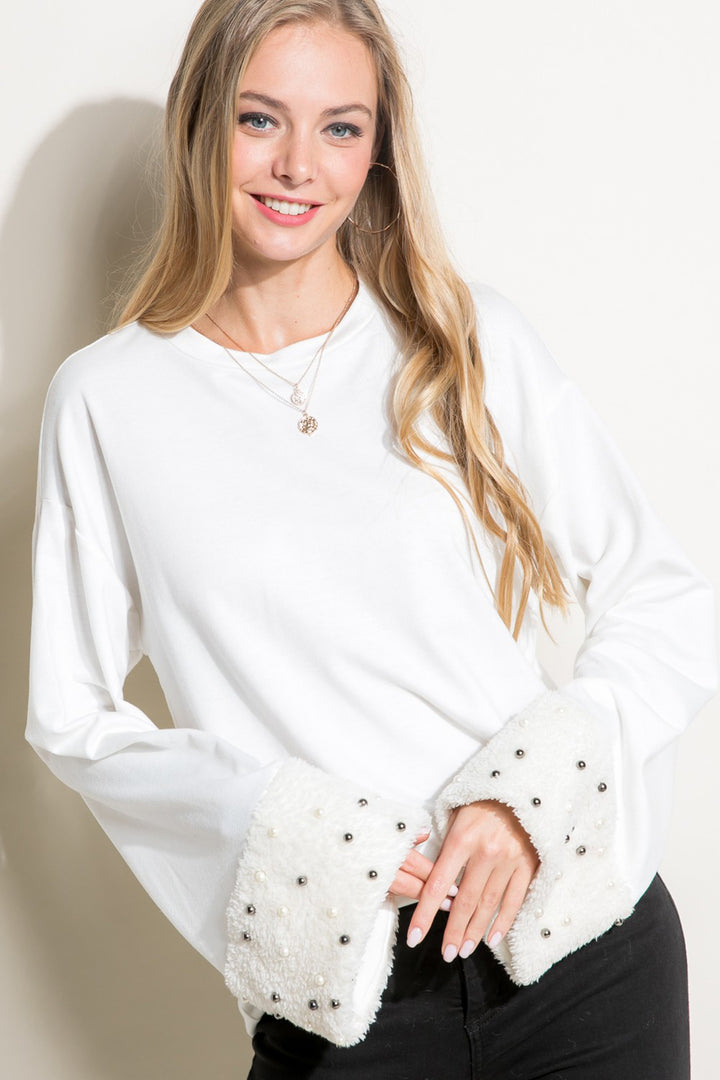 FAUX FUR PEARLS SWEATSHIRT