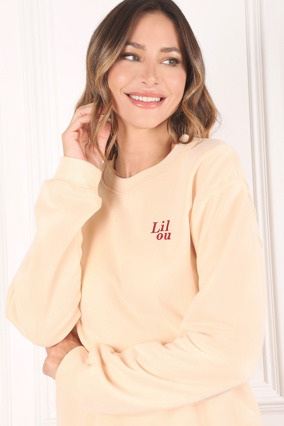 Cream sweat shirt with embo - Azoroh