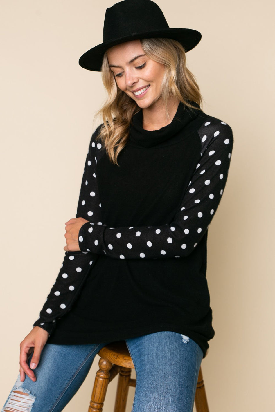 POLKA DOT TURTLE NECK TOP