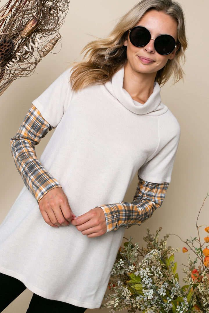 PLAID MIXED TURTLE NECK TOP